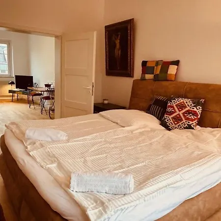 Bright Quiet Apartment